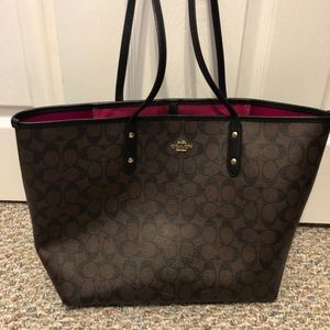 Large brown signature Coach Tote